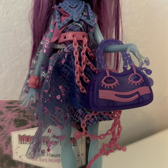 Monster High Doll, kiyomi Haunterly - Picture 2 of 7